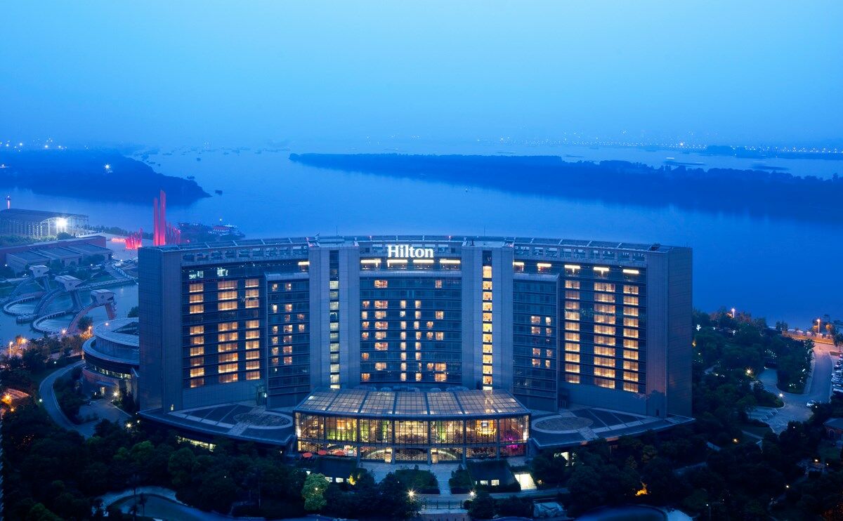 Hilton Nanjing Riverside Экстерьер фото